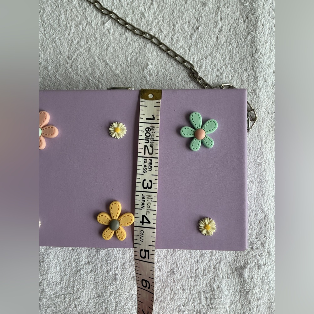 Elegant Floral Lavender Clutch - Picture 8 of 12